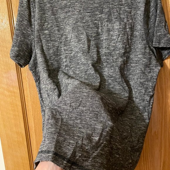 Grey, great quality t-shirt with pocket, Size M - Picture 2 of 5